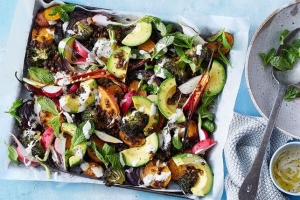 https://www.perthdietitian.com.au/wp-content/uploads/2018/09/vegetarian-lentil-and-broccoli-tray-bake-with-creamy-tahini-dressing.